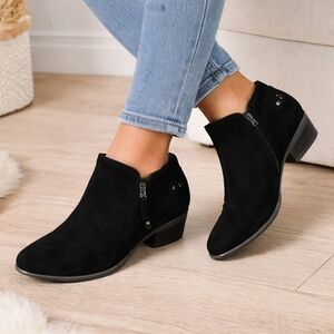 Dr.‎ Scholls Nubuck booties/ shooties 8
